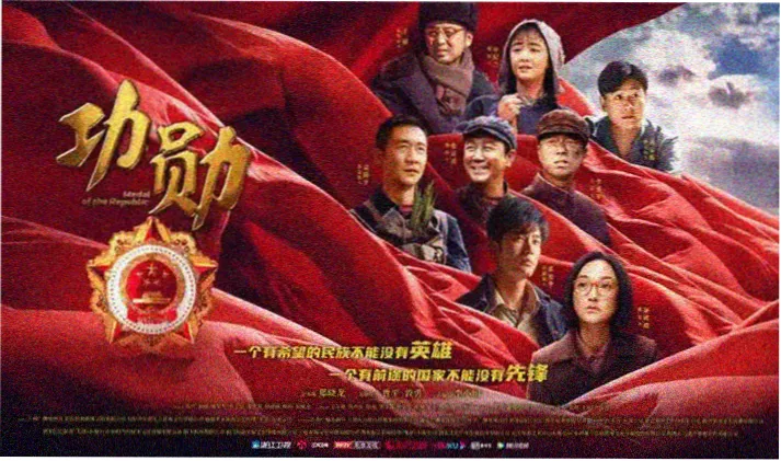 雾紫色灯串照亮的阅读笔记与手写书单